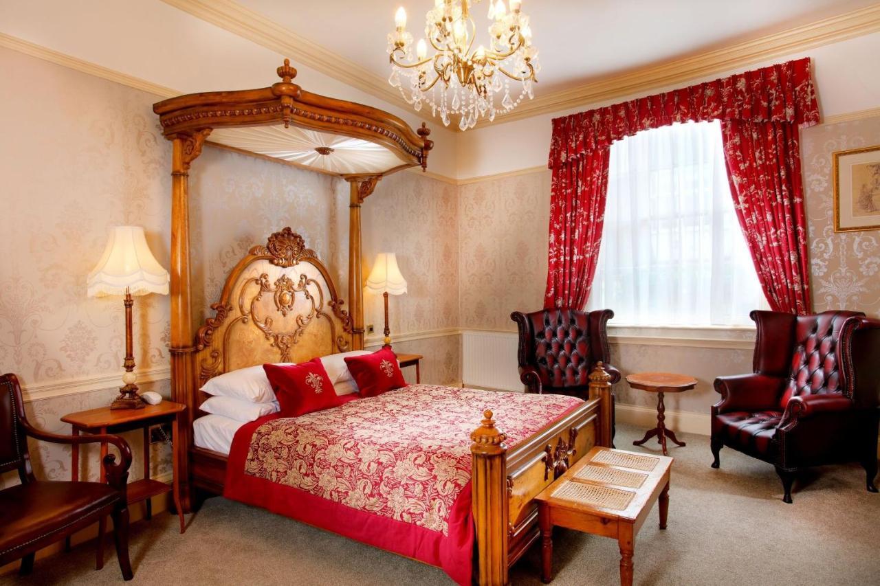 The Royal Lion Hotel Лайм-Реджис Экстерьер фото